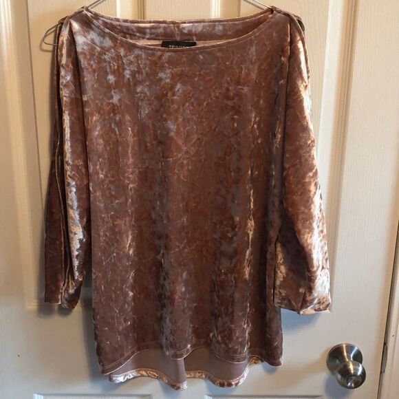 NWT Spense cold shoulder top in rose gold sz S - Picture 1 of 6